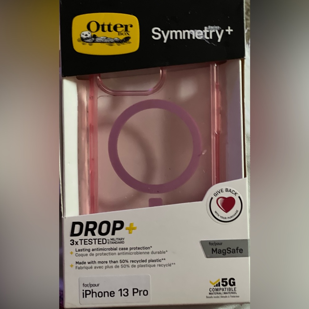 Otter Symmetry iPhone 13 Pro case NWOT